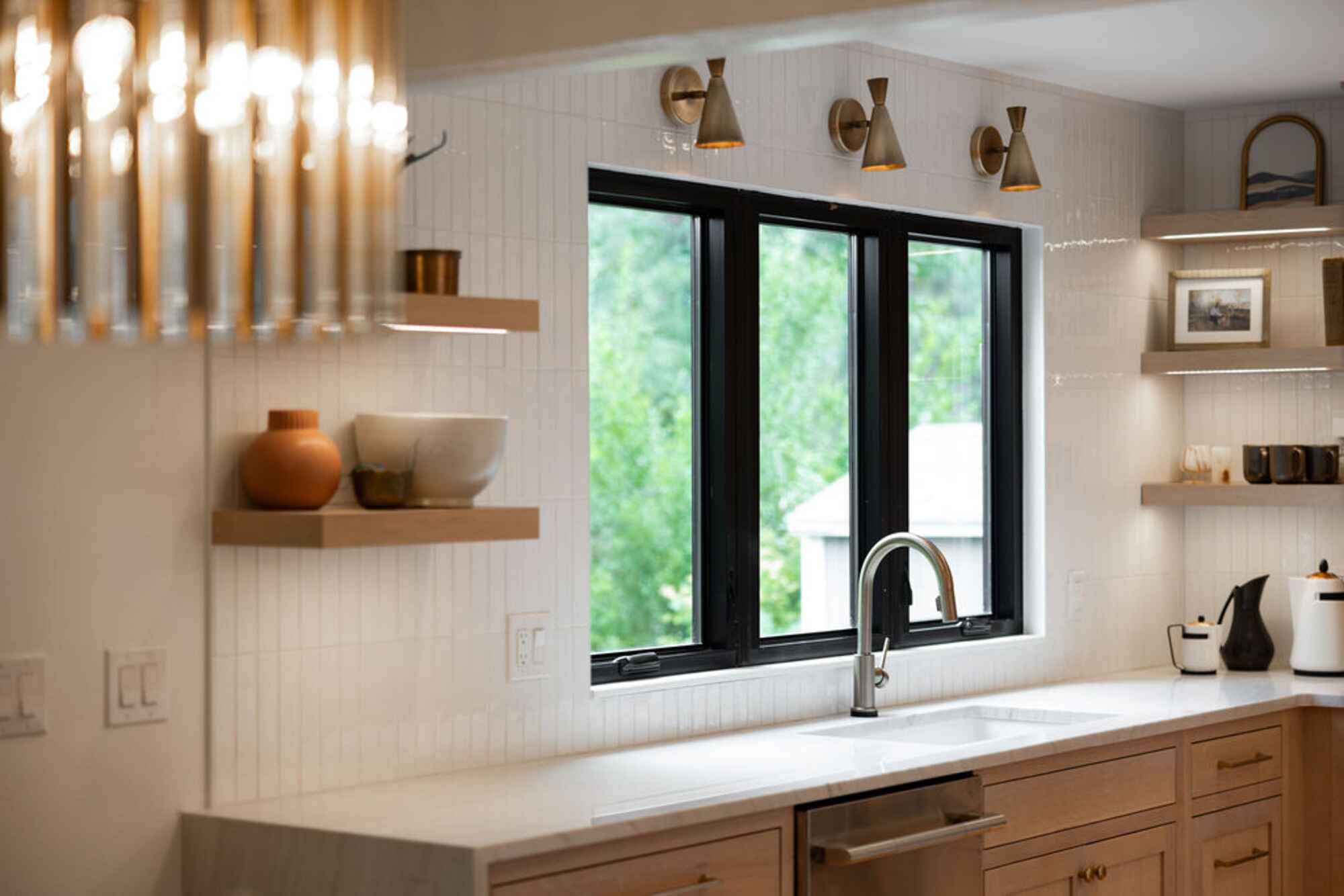 Charming-open-kitchen-white-oak-quartzite-long-island-Littleton-Colorado11