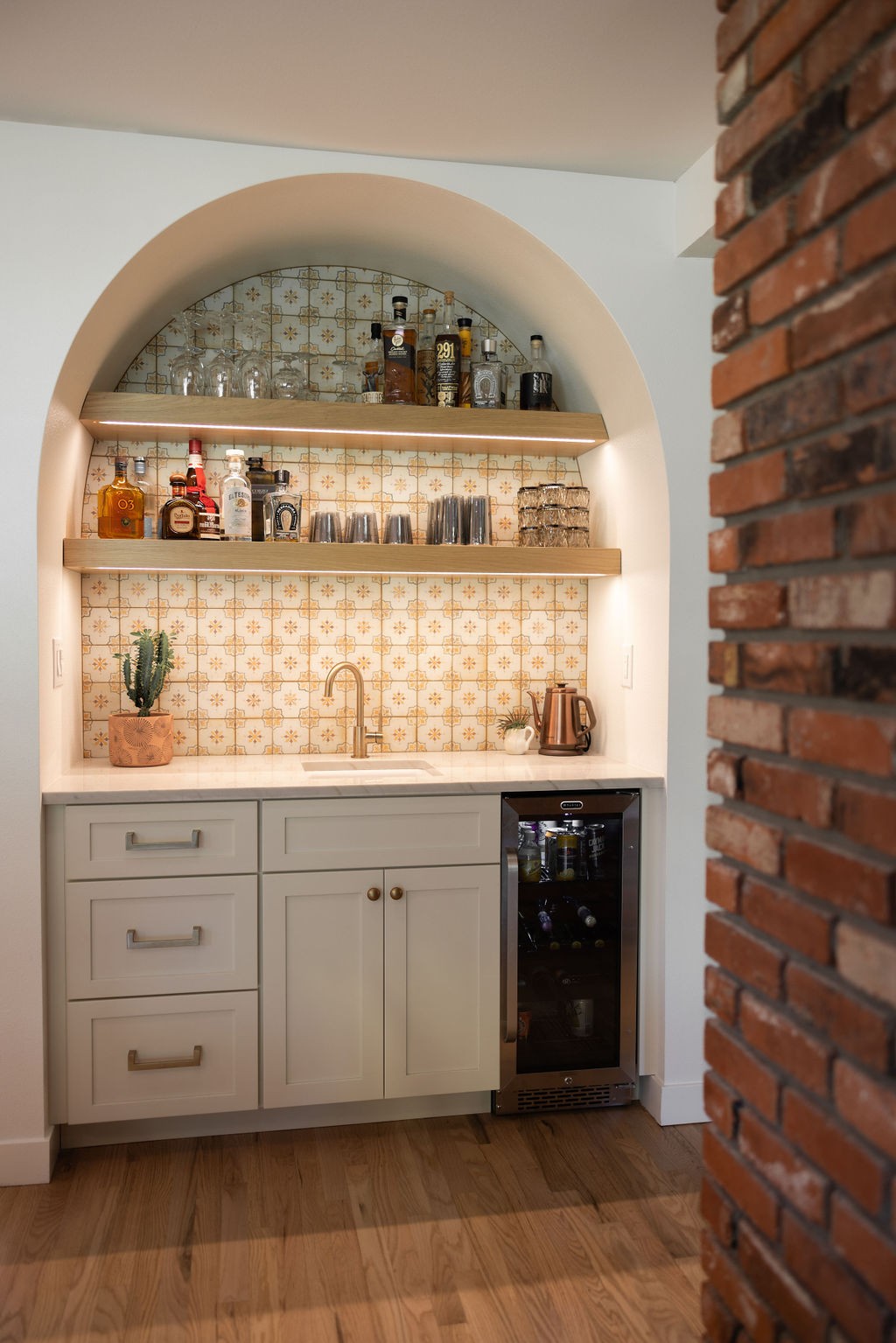 after-littleton-kitchen-remodel-bright-modern-kitchen-with-white-countertops-and-light-wood-cabinets