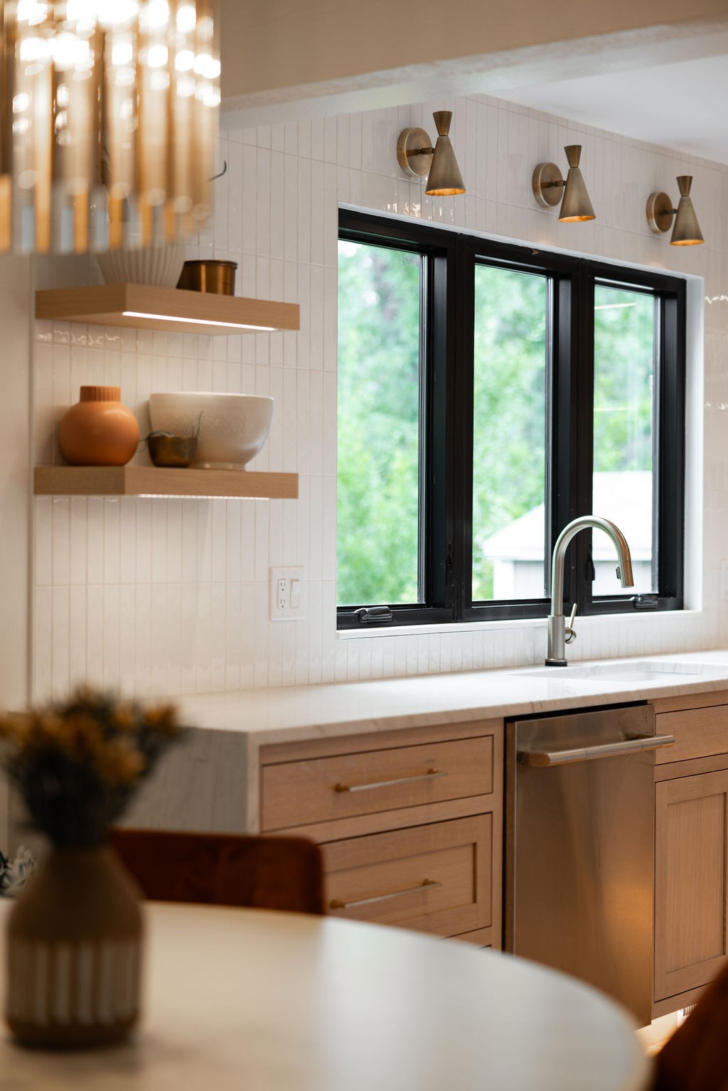 after-littleton-kitchen-remodel-professional-grade-gas-range-and-custom-backsplash