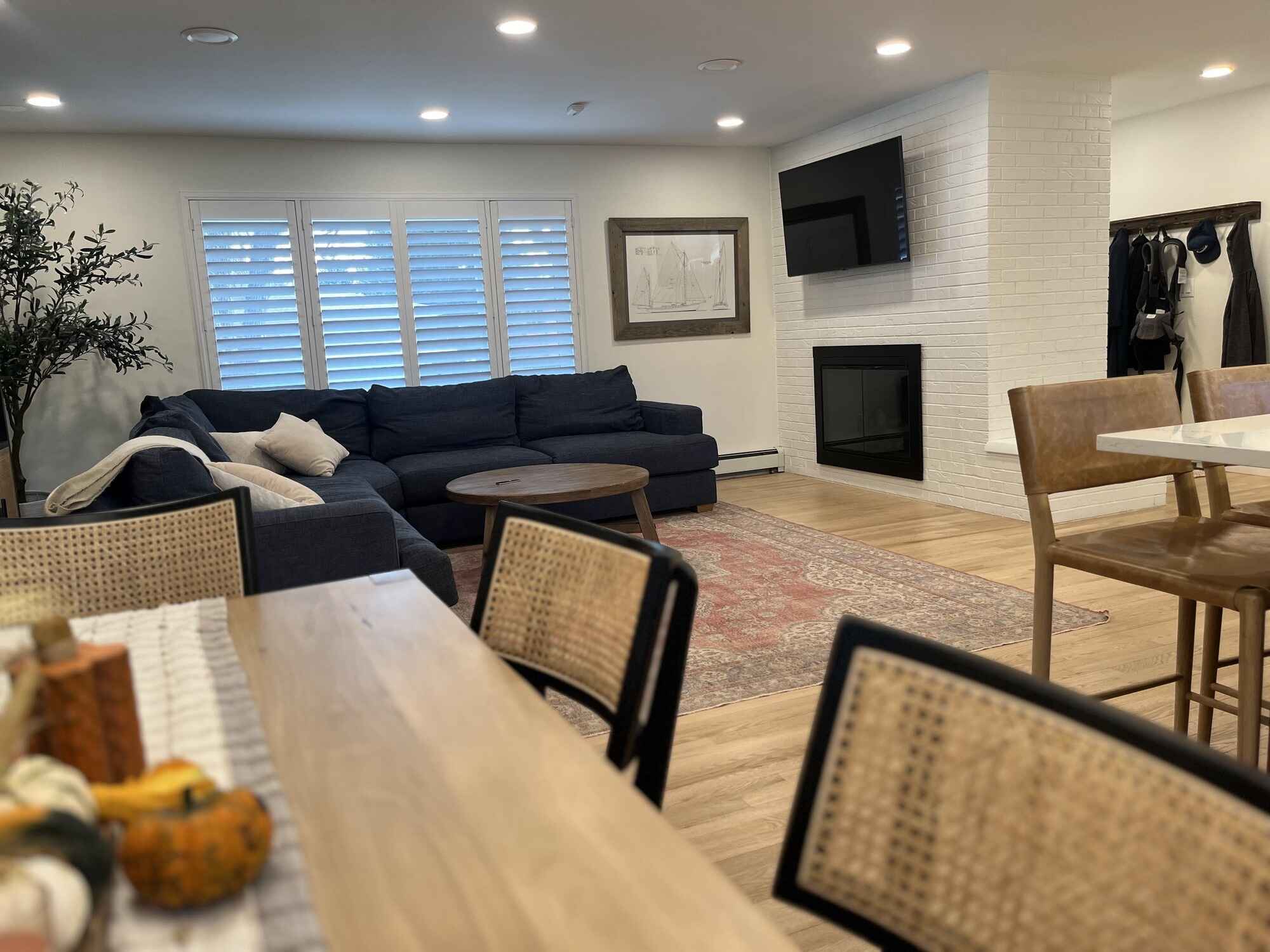 Bright-open-kitchen-large-island-wood-shaker-cabinets-quartz-countertops-Littleton-Colorado31